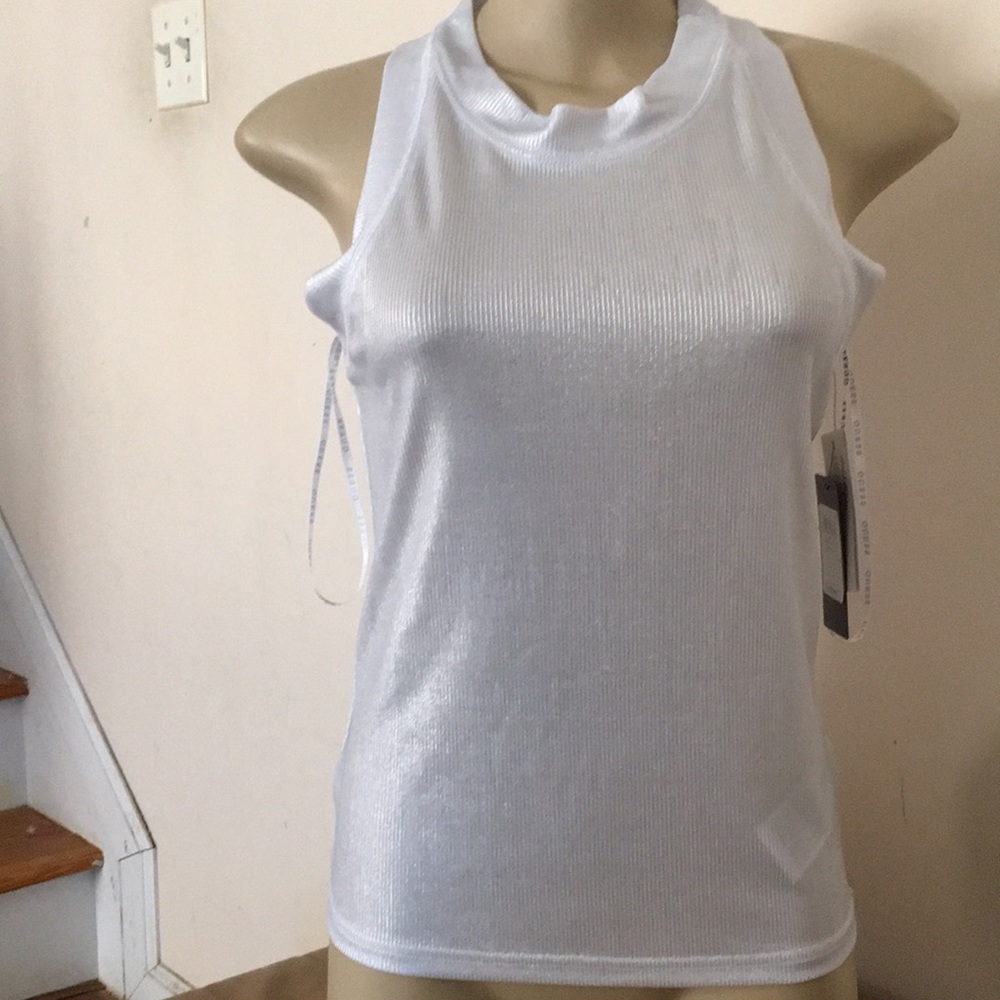 Brand New guess top